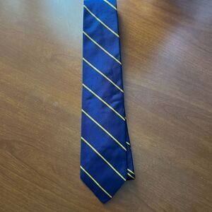 Brooks Brothers 100% Silk Mens Neck Tie Navy Blue W/ Yellow / Gold Stripes